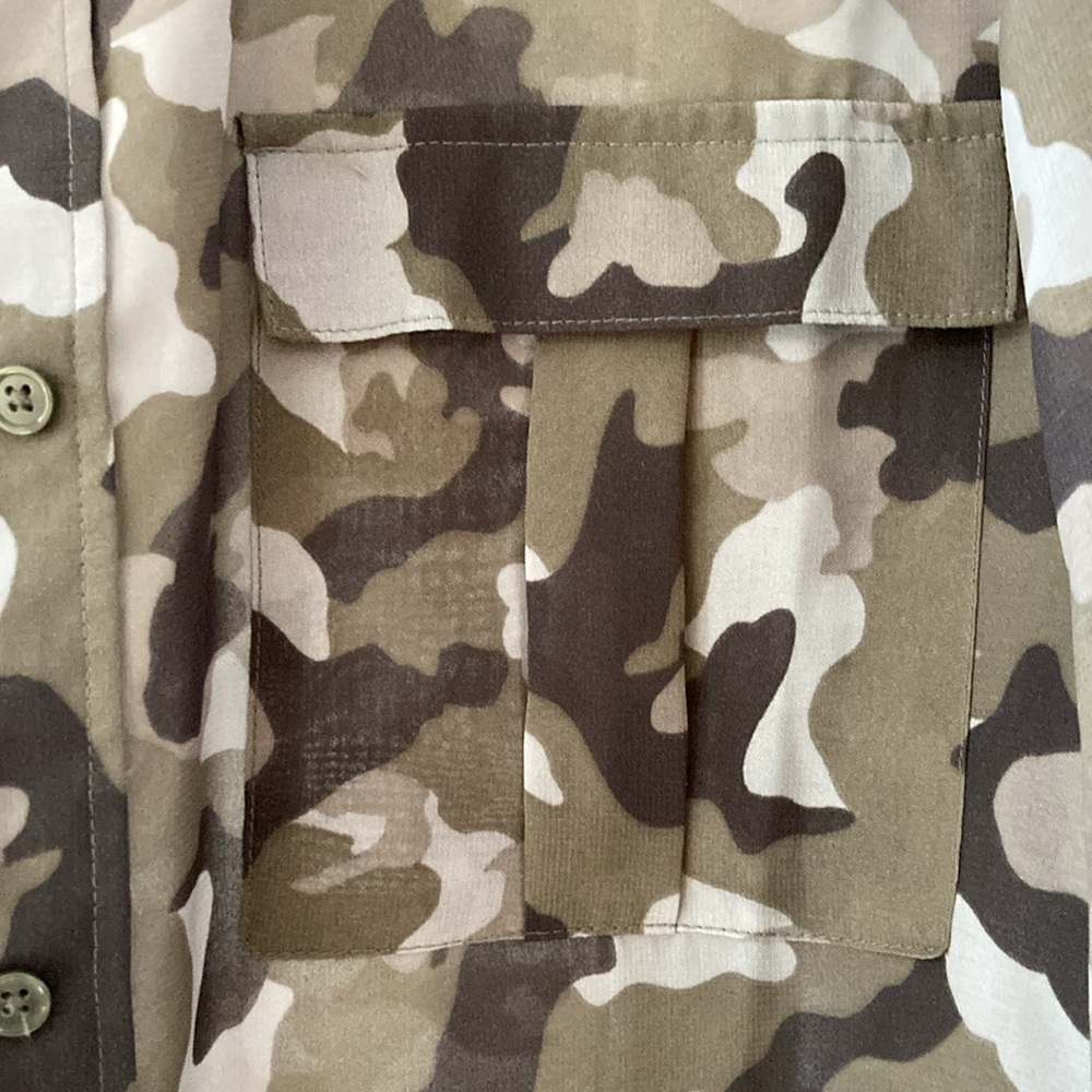 Banana Republic M sheer camo blouse - Picture 3 of 4